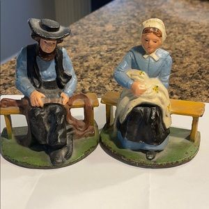 Vintage Hubley Amish Cast Iron Bookends